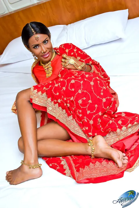 Indian Trans Woman Stands Nude and Shows Her Cock – photo 4 of 20