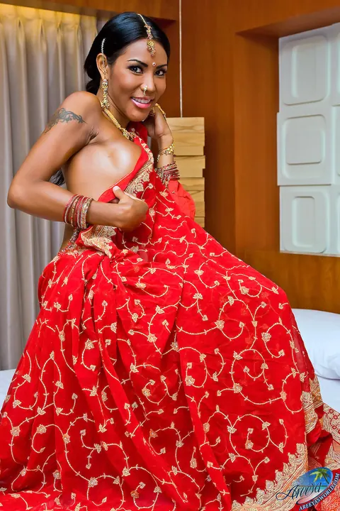 Indian Trans Woman Stands Nude and Shows Her Cock – photo 9 of 20