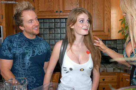 Faye Reagan: Mature Redhead with Big Natural Tits Blows a Partner and Gets Fucked – photo 3 of 16