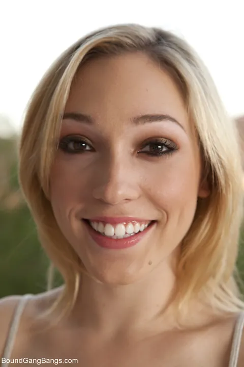 Alex West & Lily LaBeau: Blonde MILFs Kiss Outdoors and in the Bathroom – photo 8 of 16