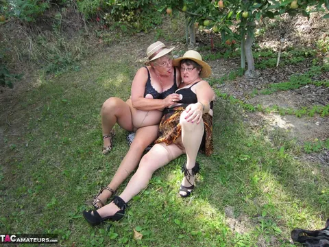 Thick MILFs Kiss and Spread in Pantyhose Outdoors – photo 12 of 20