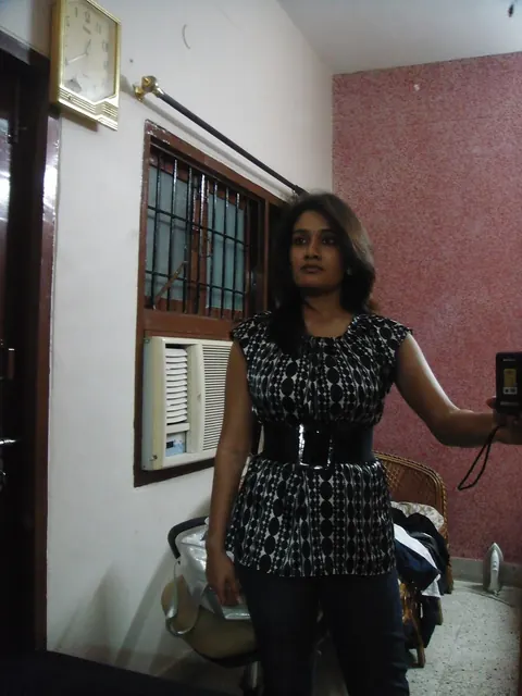 Indian Woman Sucks Her Big Natural Tits and Spreads – photo 2 of 10
