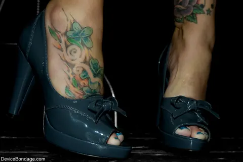 Claire Dames: Curvy Brunette MILF Shows Her Inked Feet in Heels and Bondage – photo 7 of 11