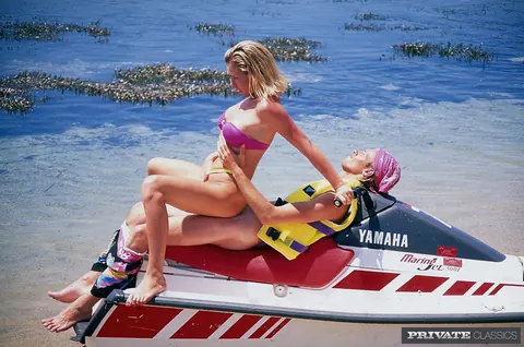 Blonde Strips Out of Her Bikini for Beach Anal and a Facial – photo 7 of 16
