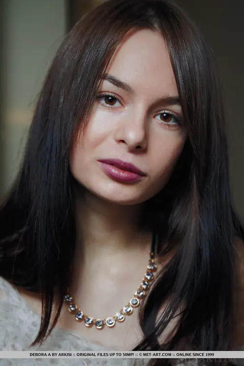Debora A Kelly: European Brunette with Big Natural Tits Shows Her Shaved Pussy – photo 2 of 18