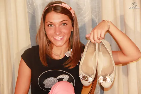PAWG Shows Off Her Feet in Sheer Pantyhose – photo 9 of 16