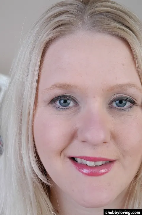 Chubby Mature Blonde Undresses and Spreads Her Shaved Pussy – photo 1 of 16