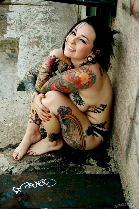 Adahlia: Tattooed Brunette Flaunts Her Big Natural Tits Outdoors – photo 10 of 16