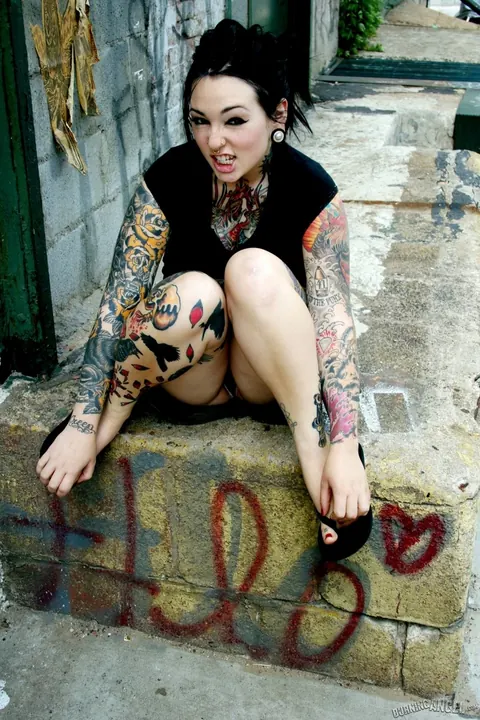 Adahlia: Tattooed Brunette Flaunts Her Big Natural Tits Outdoors – photo 1 of 16
