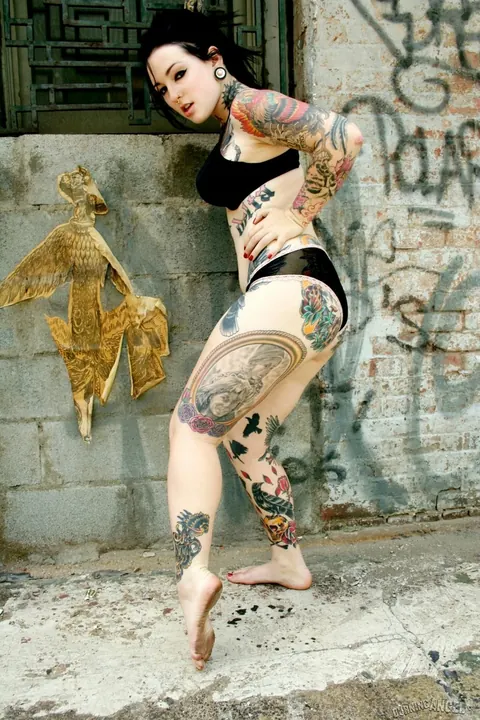 Adahlia: Tattooed Brunette Flaunts Her Big Natural Tits Outdoors – photo 7 of 16