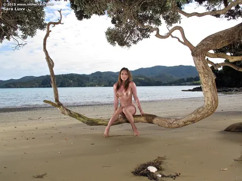 Sara Luvv: Thick Latina Strips Off Her Bikini and Spreads Her Hairy Pussy on the Beach – photo 13 of 15