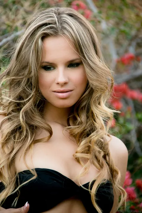 Jillian Janson: Latina Lesbians Grind, Finger and Lick Pussy on a Garden Blanket – photo 12 of 15