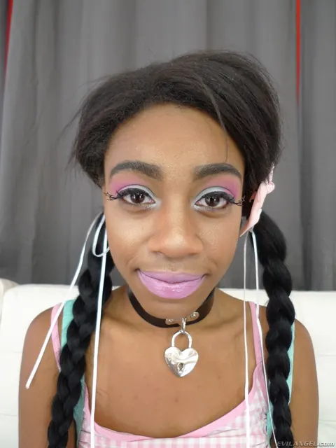 Brittney White: Busty Ebony Woman Takes Anal and Gets a Facial – photo 5 of 16