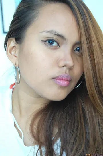 Mature Filipina Undresses and Spreads Her Pussy