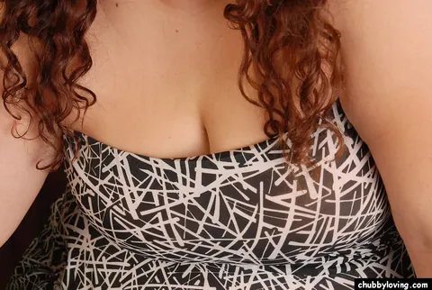 Mature Ebony BBW in Glasses Spreads Her Pussy – photo 2 of 16