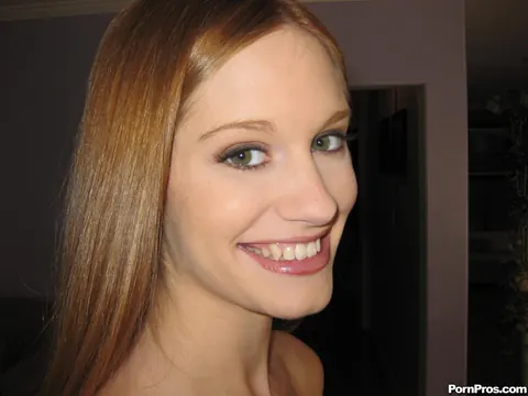 Layla Exx: Busty Pregnant Redhead Fingers Her Shaved Pussy on the Bed – photo 12 of 16