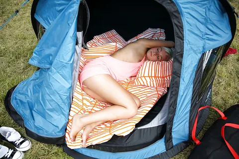 Woman Lifts Her Skirt and Pulls Her Panties Aside Outdoors – photo 1 of 16