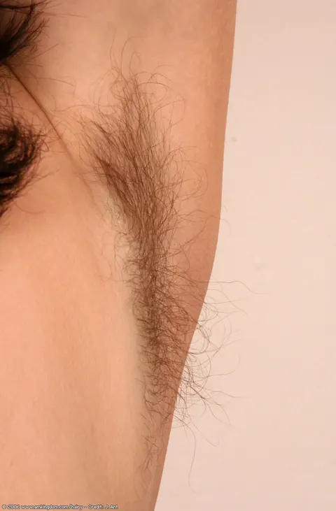 Hairy Amateur Masturbates with a Dildo and Spreads Wide – photo 11 of 21