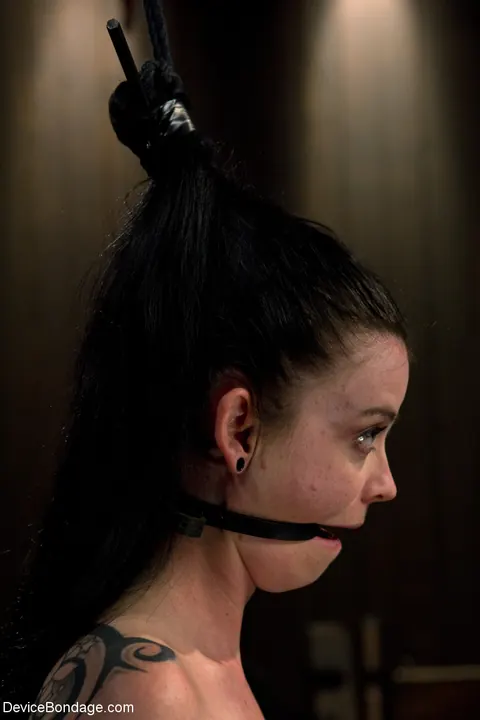 Sybil Hawthorne: Curvy MILF in Device Bondage Shows Off Her Tattooed Body – photo 5 of 21