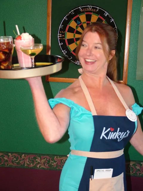 Dee Delmar: Tall Redhead MILF Fingers Her Pussy in Heels – photo 1 of 20