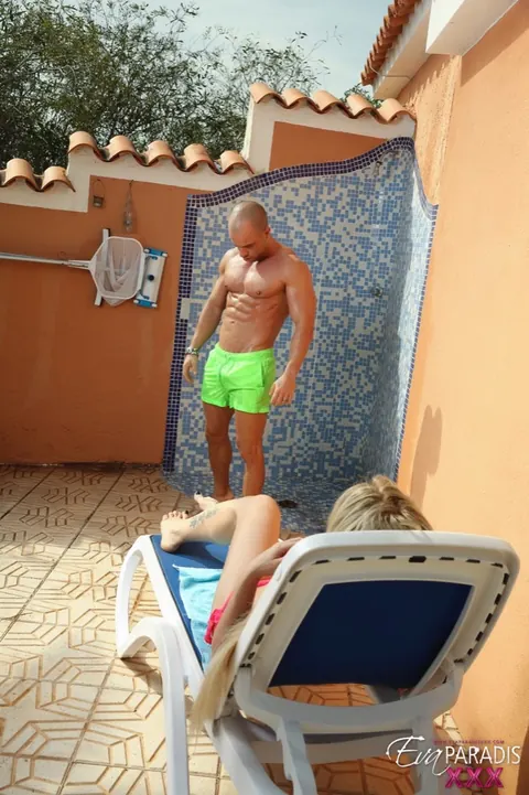 Busty Trans Woman Stands Nude and Turns for the Camera – photo 3 of 12