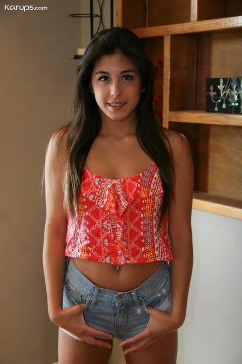Natalie Monroe: Brunette Strips Out of Her Shorts and Spreads Wide – photo 1 of 21