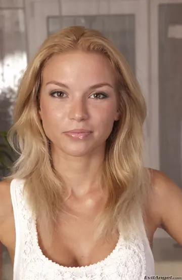 Summer Breeze – Tanned Russian Blonde in Panties and Heels Takes Anal Doggy
