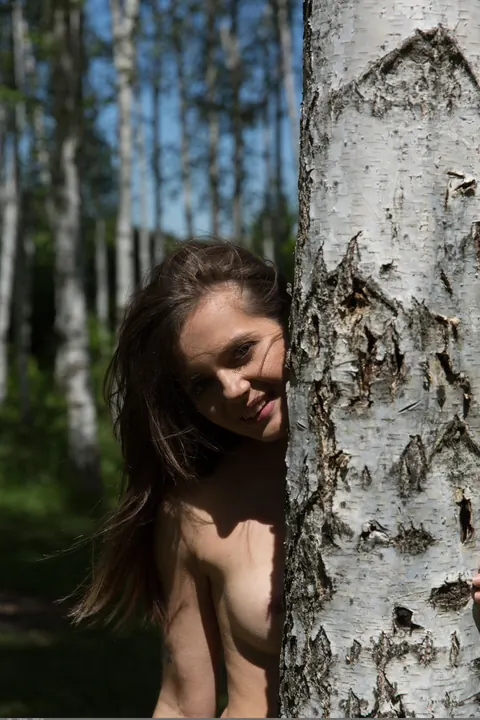Woman Strips Nude Outdoors and Spreads Her Pussy Wide Open – photo 20 of 21