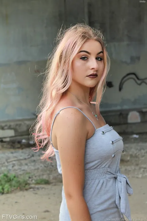 Petite Babe Strips Out of Her Dress in Public – photo 9 of 21