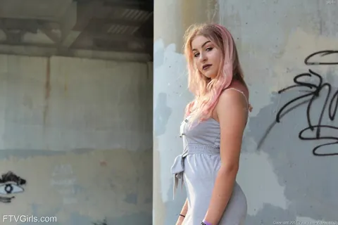 Petite Babe Strips Out of Her Dress in Public – photo 4 of 21
