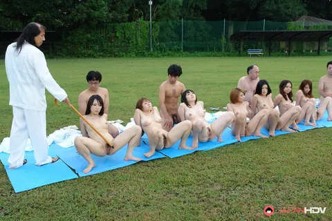 Ai Mizushima: Japanese Women Undress Outdoors for Group Sex and Spreading – photo 2 of 20