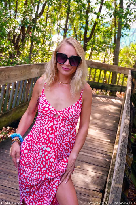 Slim Blonde MILF Strips Naked and Uses a Toy on a Public Beach – photo 2 of 15