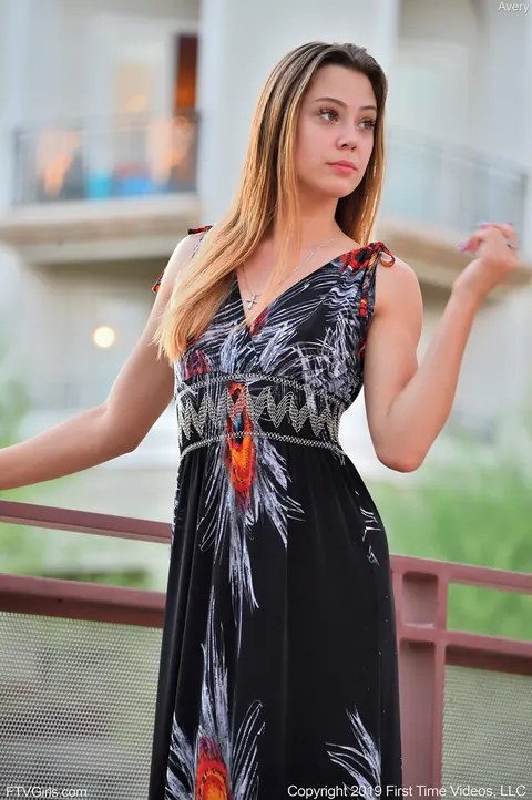 Redhead Strips Out of Her Dress and Heels Outdoors – photo 15 of 21