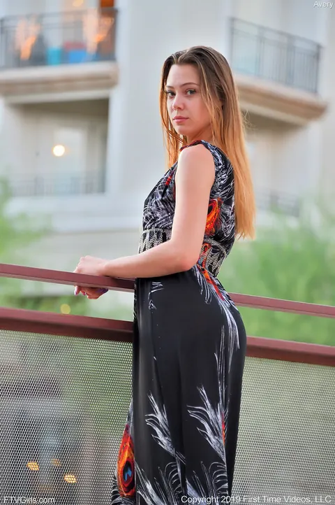 Redhead Strips Out of Her Dress and Heels Outdoors – photo 16 of 21