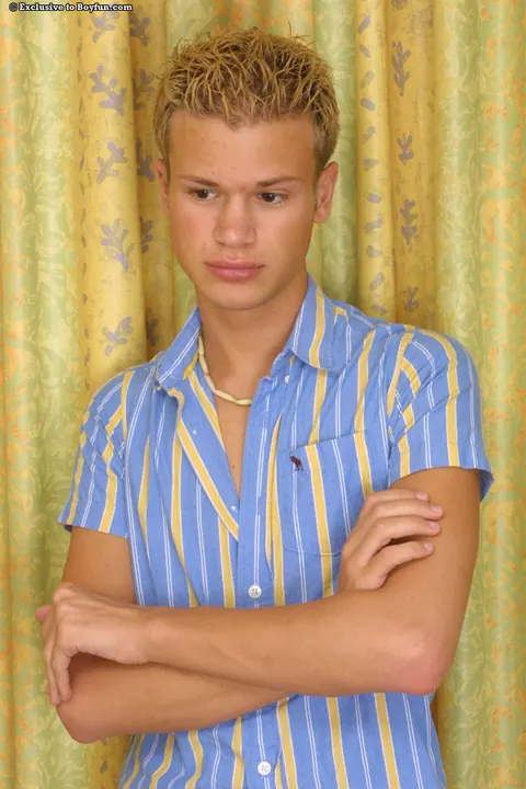 Slim Tanned Man Strokes His Cock – photo 1 of 21