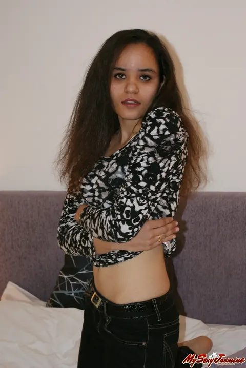 Jasmine Mathur: Indian Brunette Unhooks Lingerie to Reveal Her Small Tits – photo 2 of 12