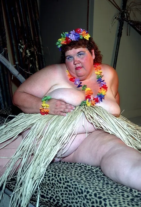BBW Brunette with Big Tits Sucks Cock and Gets Her Pussy Licked – photo 19 of 21