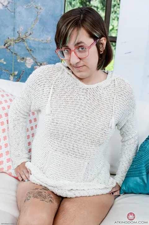 Anika Darling: Thick Brunette in Glasses Strips and Spreads Her Hairy Pussy – photo 1 of 20