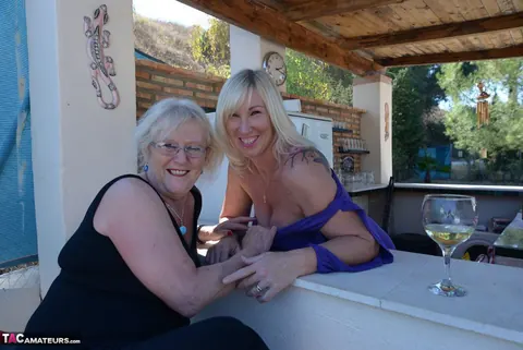 Blonde BBW in Glasses Shares Lesbian Kiss Outdoors – photo 3 of 20