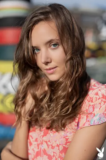 Mango A – Tall Brunette Flashes Her Small Tits Outdoors