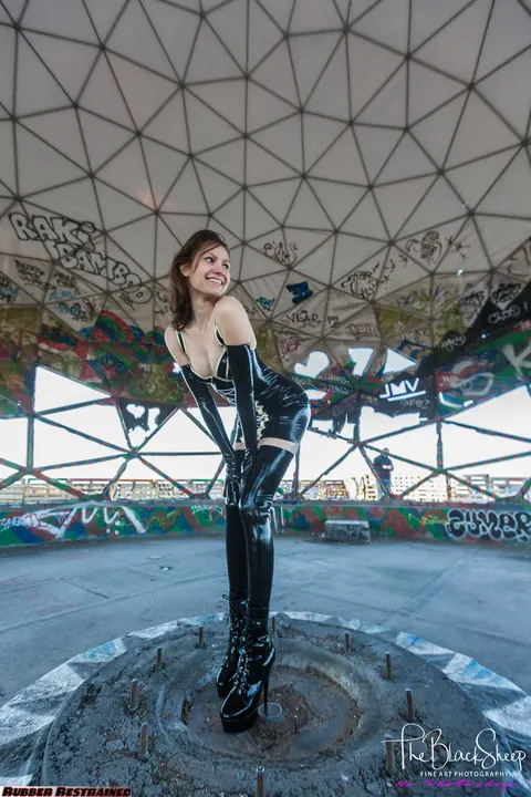 Woman Poses in Latex and Stockings at Abandoned Park – photo 2 of 16