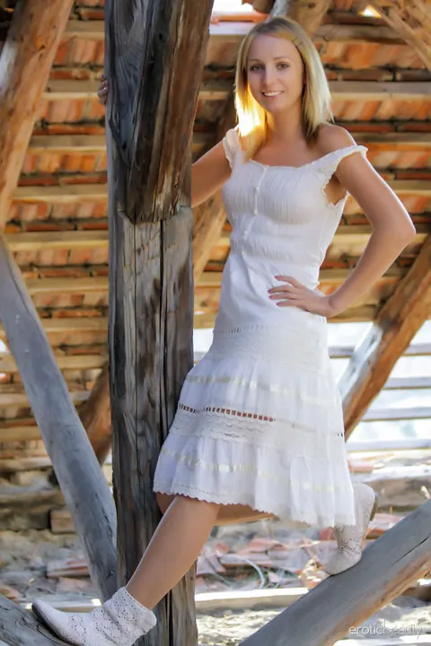 Marya Tight: Blonde Strips Out of Her Skirt and Boots Outdoors – photo 1 of 16