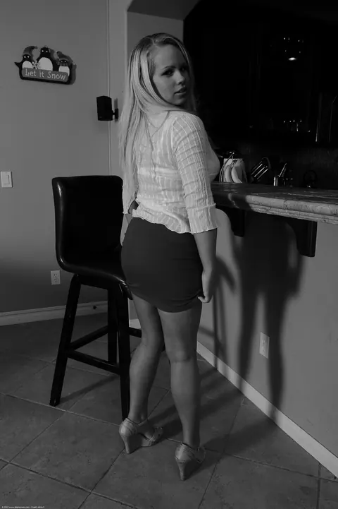 Petite Blonde with Big Natural Tits Spreads for Anal – photo 2 of 21