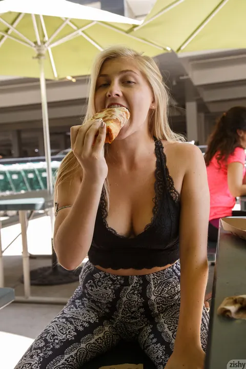 Kayla Linchek: Blonde Amateur Flashes Her Natural Tits and Panties – photo 3 of 13