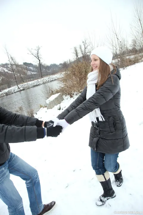 Jennifer Amton: Czech Babe Gives a Blowjob and Gets a Creampie Outdoors – photo 3 of 21