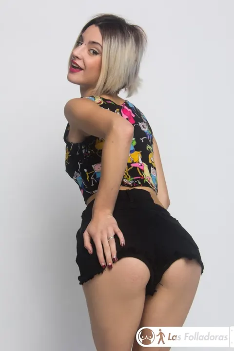 Alexa Nasha: European Blonde with Short Hair Shows Her Spread Pussy – photo 8 of 16