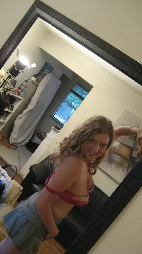Curly Blonde Amateur Shows Her Big Tits in a Mirror Selfie – photo 11 of 21