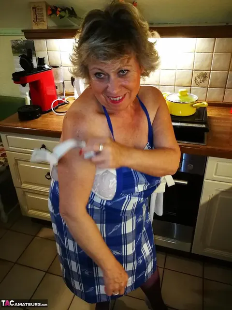 European BBW Strips Off Her Apron in the Kitchen – photo 12 of 20