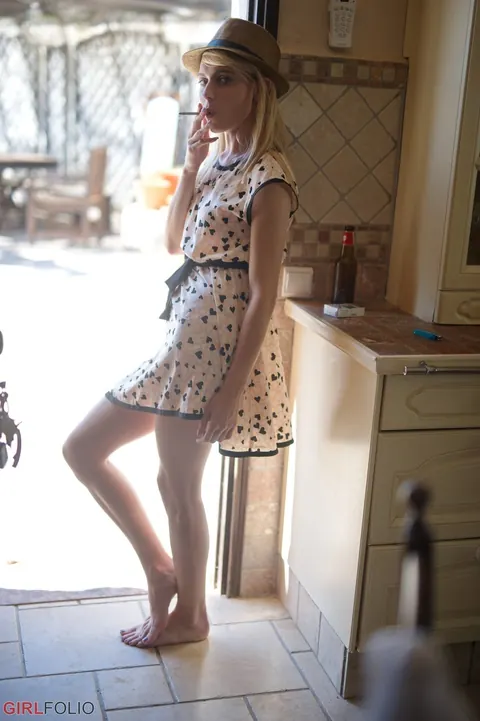 Slim Blonde in Glasses Masturbates with a Dildo Outdoors – photo 6 of 12