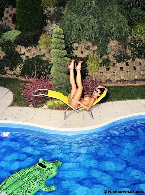 Mariana Pinter: Busty Brunette in Glasses and Socks Poses by the Pool and Shower – photo 4 of 12